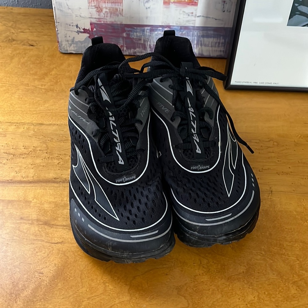 Womens Altra Size 7.5
